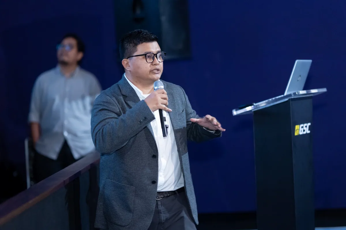 Amir presenting to reseller partners at the 2023 event